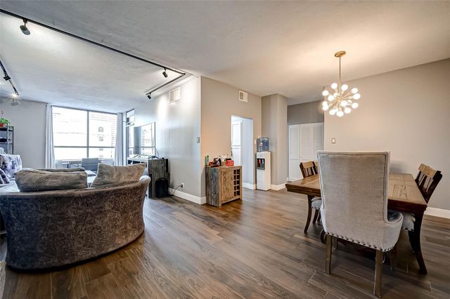 5150 Hidalgo Street 402, Houston, TX 77056