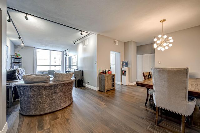 5150 Hidalgo Street 402, Houston, TX 77056