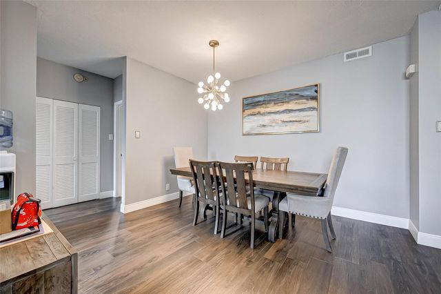5150 Hidalgo Street 402, Houston, TX 77056