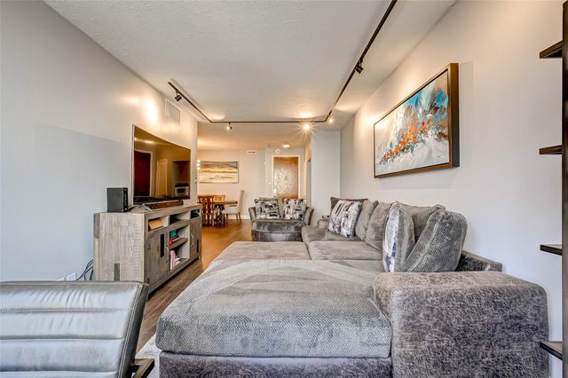 5150 Hidalgo Street 402, Houston, TX 77056