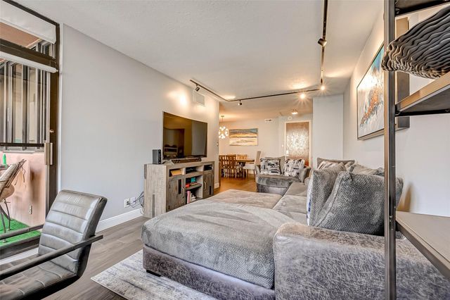5150 Hidalgo Street 402, Houston, TX 77056