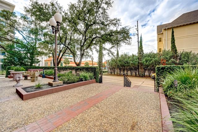 5150 Hidalgo Street 402, Houston, TX 77056