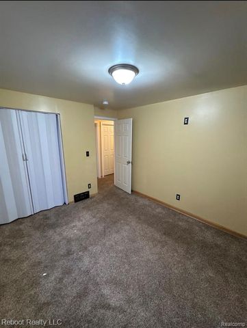 1617 Dillon Street, Saginaw, MI 48601