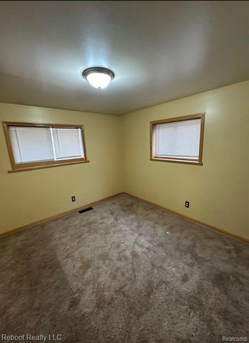 1617 Dillon Street, Saginaw, MI 48601