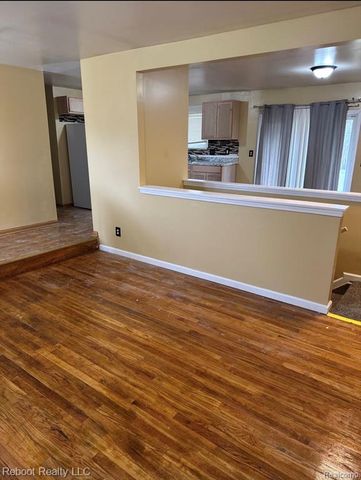 1617 Dillon Street, Saginaw, MI 48601