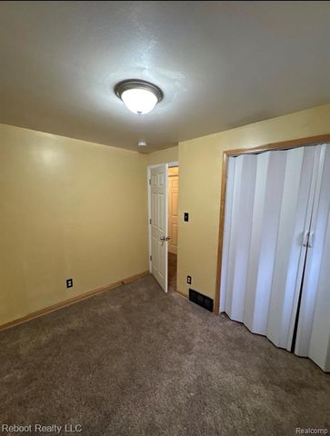 1617 Dillon Street, Saginaw, MI 48601