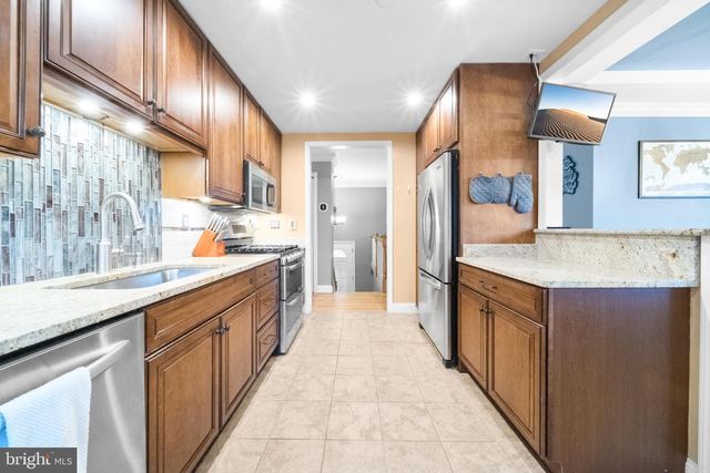 10600 SPRINGMANN DR, Fairfax, VA 22030