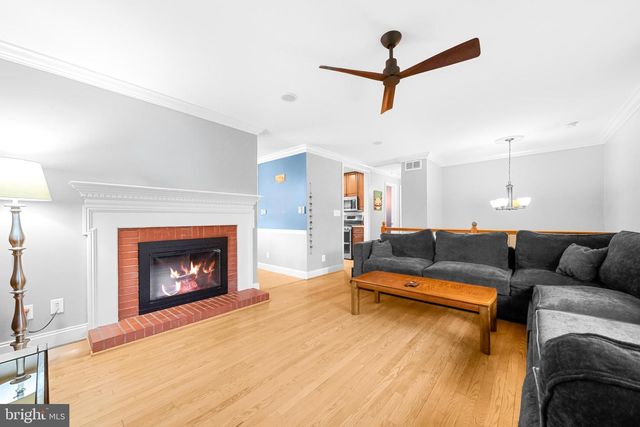 10600 SPRINGMANN DR, Fairfax, VA 22030