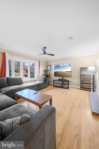 10600 SPRINGMANN DR, Fairfax, VA 22030