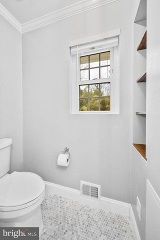 10600 SPRINGMANN DR, Fairfax, VA 22030