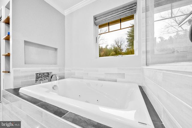 10600 SPRINGMANN DR, Fairfax, VA 22030