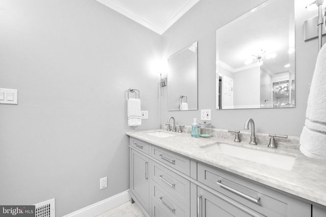 10600 SPRINGMANN DR, Fairfax, VA 22030