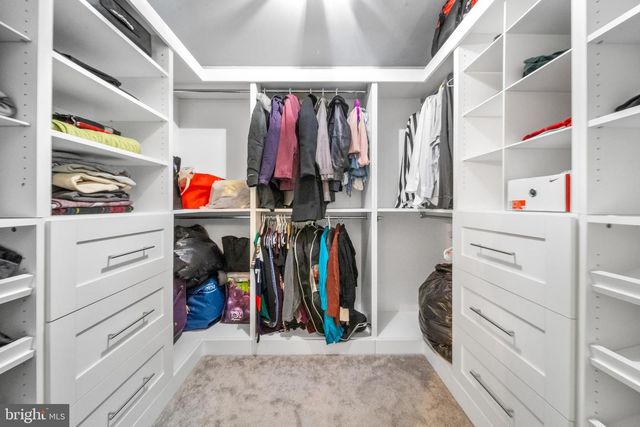 10600 SPRINGMANN DR, Fairfax, VA 22030