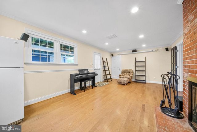 10600 SPRINGMANN DR, Fairfax, VA 22030