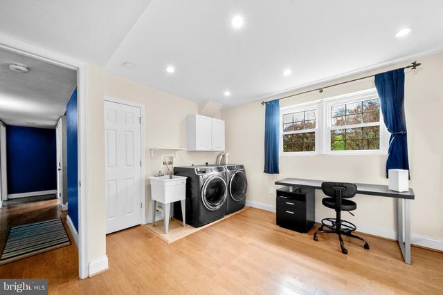 10600 SPRINGMANN DR, Fairfax, VA 22030