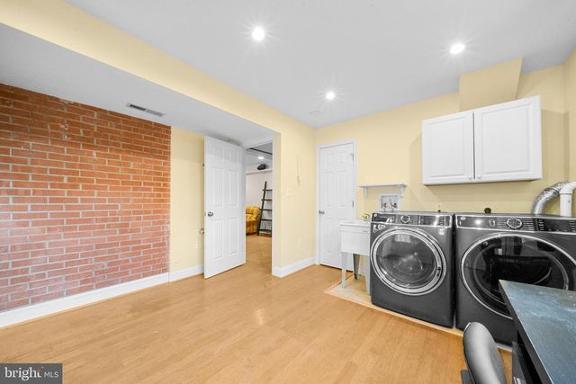 10600 SPRINGMANN DR, Fairfax, VA 22030