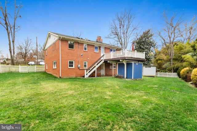 10600 SPRINGMANN DR, Fairfax, VA 22030