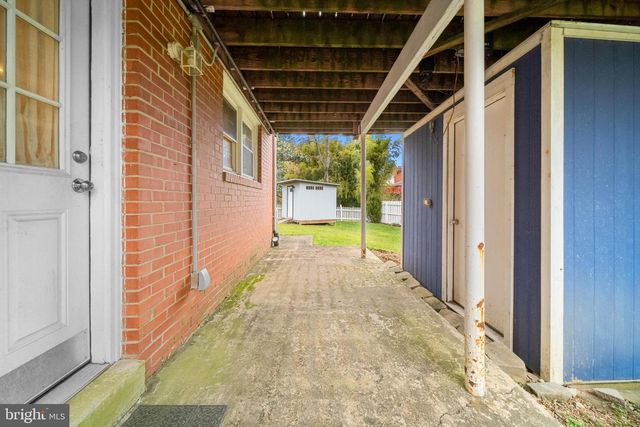 10600 SPRINGMANN DR, Fairfax, VA 22030