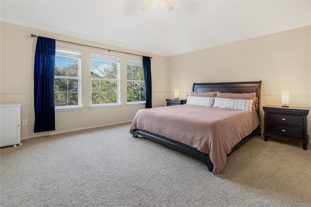 1009 Rutherford DR, Leander, TX 78641