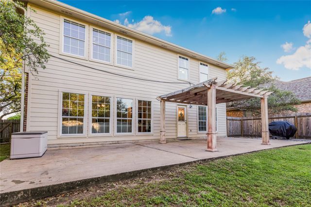 1009 Rutherford DR, Leander, TX 78641