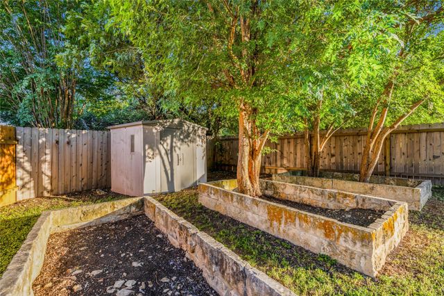 1009 Rutherford DR, Leander, TX 78641