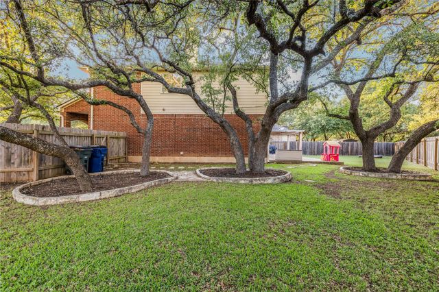 1009 Rutherford DR, Leander, TX 78641