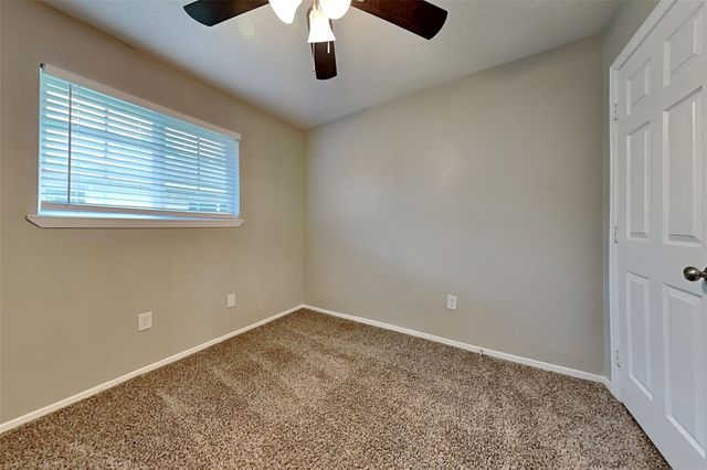 16854 Gleneagle Drive N, Conroe, TX 77385