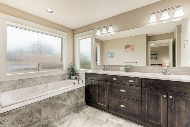 63177 NE Meridian Place, Bend, OR 97701