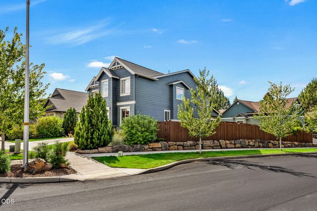 63177 NE Meridian Place, Bend, OR 97701