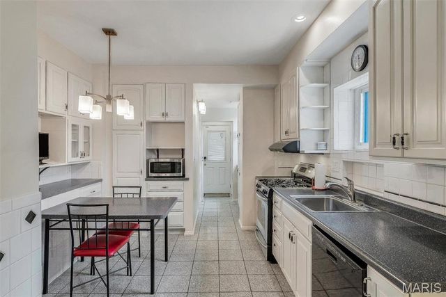 5620 Leona Street, St Louis, MO 63116