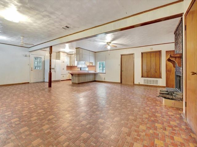 602 Devereaux Street, Diboll, TX 75941