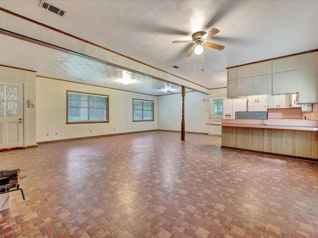 602 Devereaux Street, Diboll, TX 75941