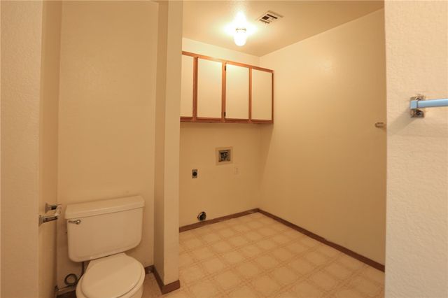 2223 W Roselawn Street, Rogers, AR 72756