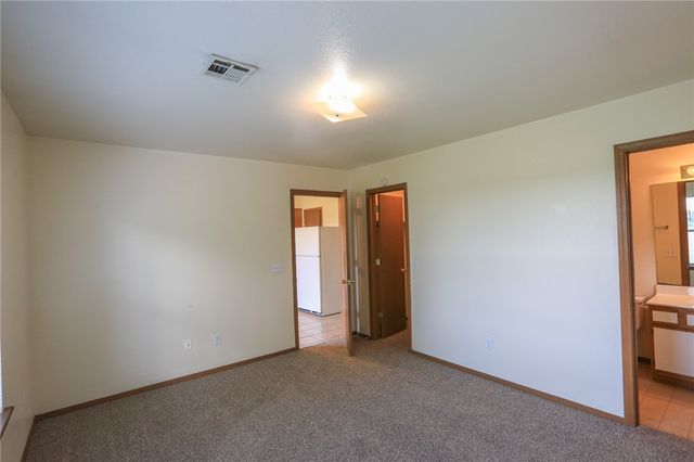 2223 W Roselawn Street, Rogers, AR 72756