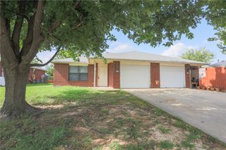 2223 W Roselawn Street, Rogers, AR 72756