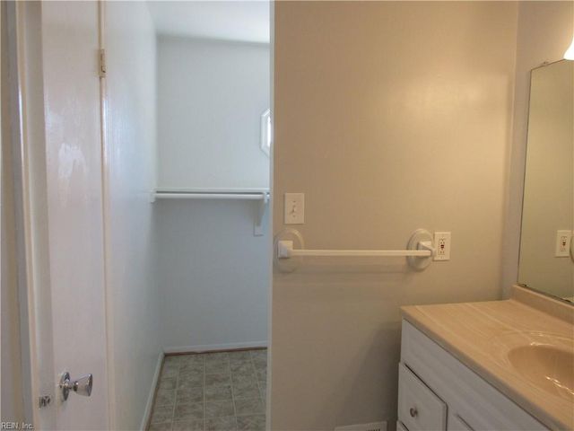 800 Saint Denis CT, Virginia Beach, VA 23455