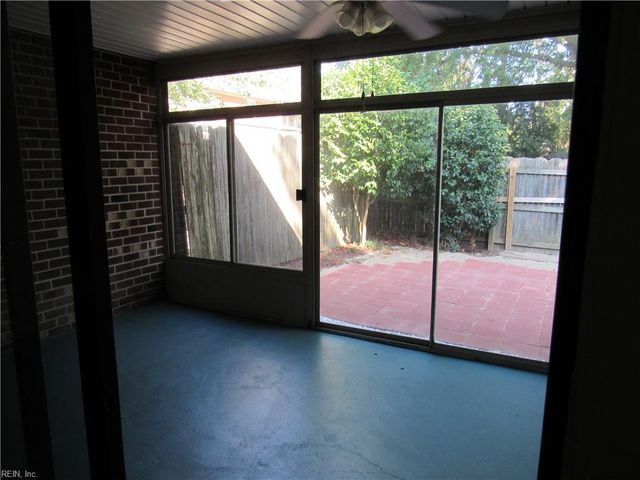 800 Saint Denis CT, Virginia Beach, VA 23455