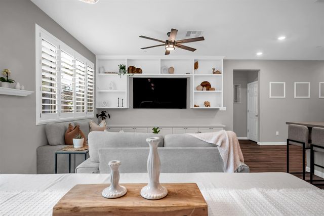 9040 Quartet Ave, Roseville, CA 95747