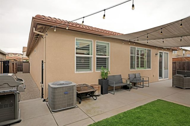 9040 Quartet Ave, Roseville, CA 95747