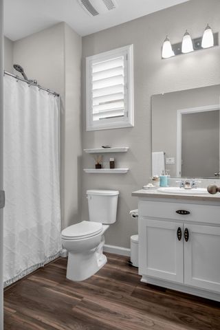 9040 Quartet Ave, Roseville, CA 95747