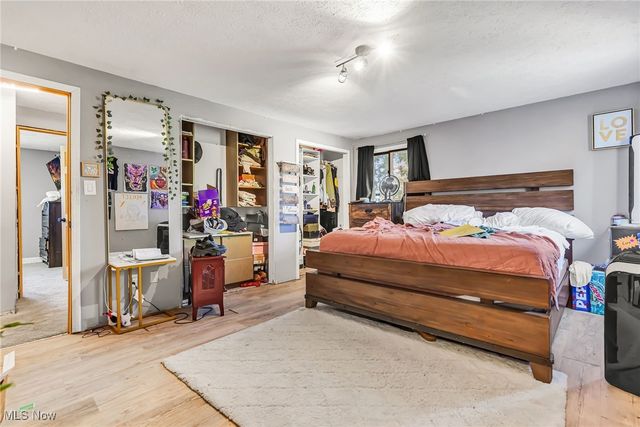 10060 Ridgewood Drive, Twinsburg, OH 44087