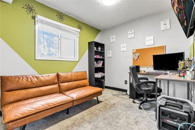 10060 Ridgewood Drive, Twinsburg, OH 44087