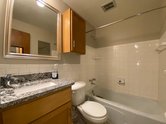 2637 S Pleasant Avenue S 5, Minneapolis, MN 55408