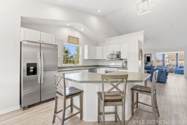 14563 Twin Oaks Street, Park Twp, MI 49424