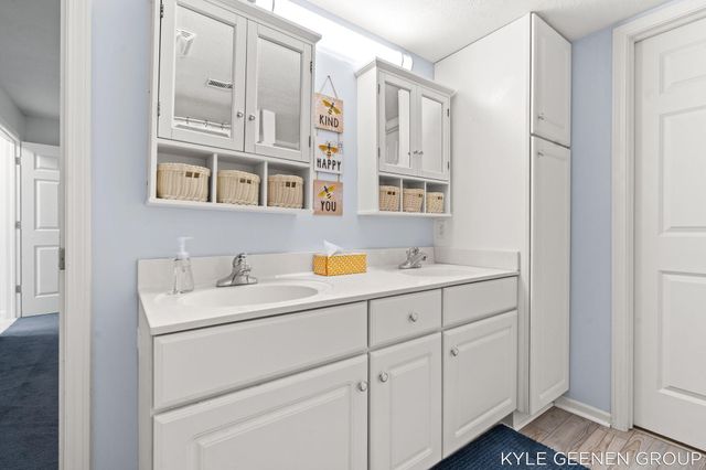 14563 Twin Oaks Street, Park Twp, MI 49424