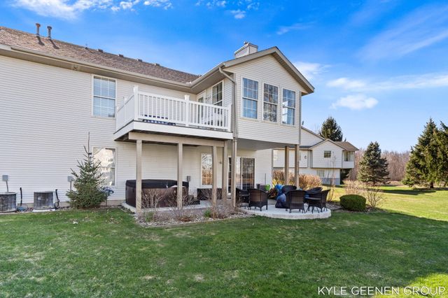 14563 Twin Oaks Street, Park Twp, MI 49424