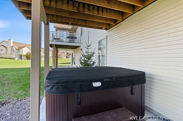 14563 Twin Oaks Street, Park Twp, MI 49424