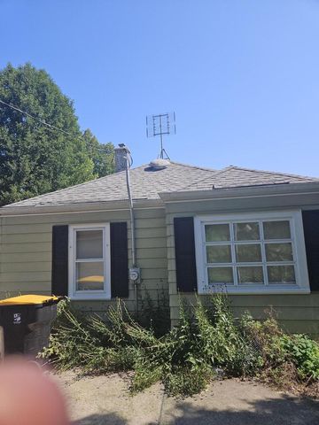 6719 Hillside LANE, Wauwatosa, WI 53213