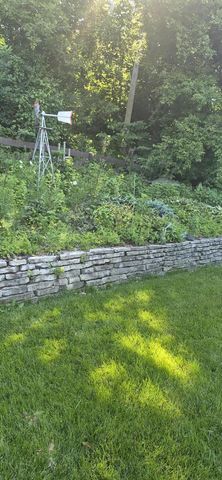 6719 Hillside LANE, Wauwatosa, WI 53213