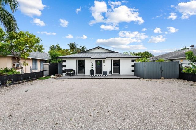 3298 N DIXIE Highway, Boca Raton, FL 33431
